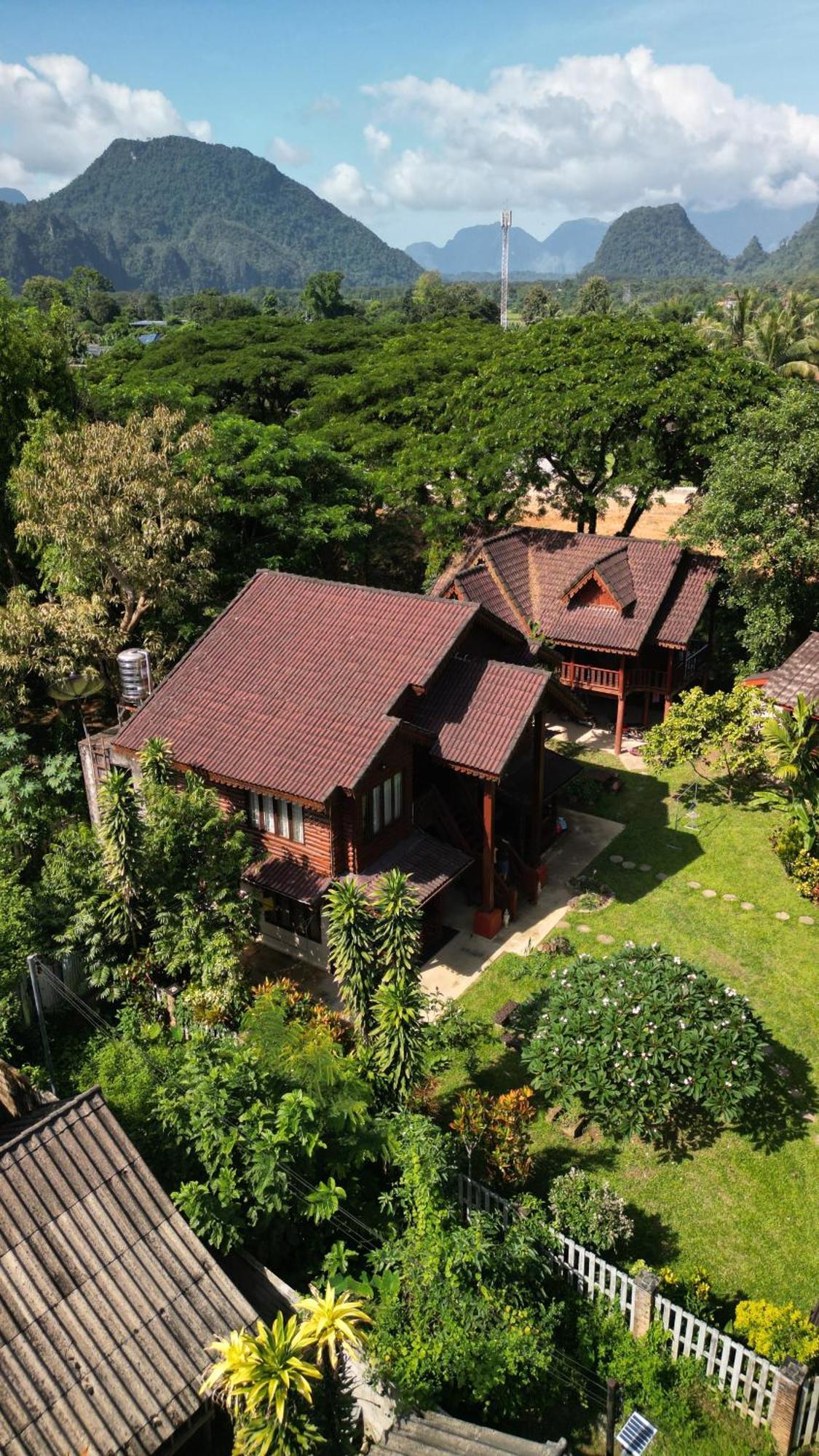 Namsong Bridge Bungalows Vang Vieng Esterno foto