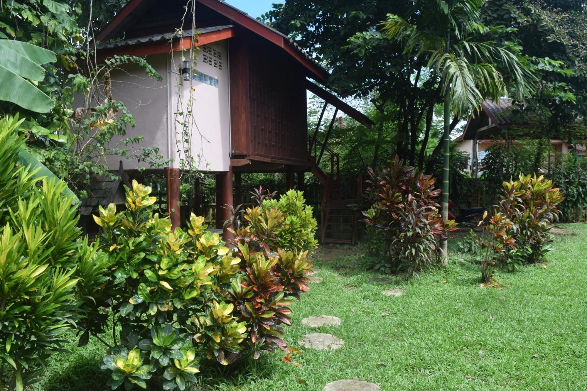 Namsong Bridge Bungalows Vang Vieng Esterno foto